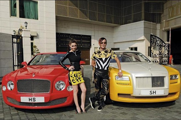 Huyền thoại tài phiệt Hong Kong: Mua 30 chiếc Rolls Royce 1 lúc, cưới vợ siêu mẫu Mexico, nay bán tống bán tháo vì vỡ nợ - Ảnh 9. Huyền thoại tài phiệt Hong Kong: Mua 30 chiếc Rolls Royce 1 lúc, cưới vợ siêu mẫu Mexico, nay bán tống bán tháo vì vỡ nợ - Ảnh 9.