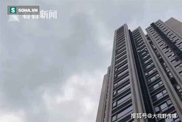 Người dân sống trên chung cư thẳng tay ném… phân xuống dưới, siêu thị tầng 1 hứng trọn hơn 40 lần - Ảnh 3. Người dân sống trên chung cư thẳng tay ném… phân xuống dưới, siêu thị tầng 1 hứng trọn hơn 40 lần - Ảnh 3.