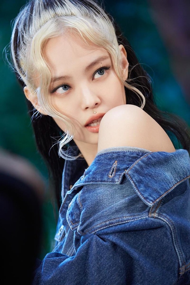 Jennie (BLACKPINK) lại bị fan bóc phốt mù công nghệ, toàn những pha xử lý đi vào lòng đất - Ảnh 1.