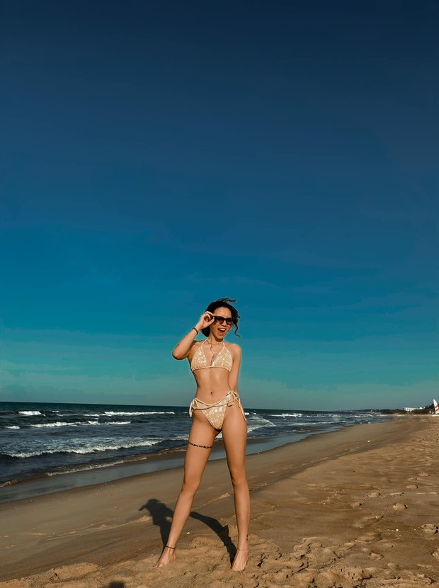 Đặng Tiểu Tô Sa tung loạt ảnh bikini mới đẹp nức nở, thần thái ngày càng xuất sắc  - Ảnh 4.