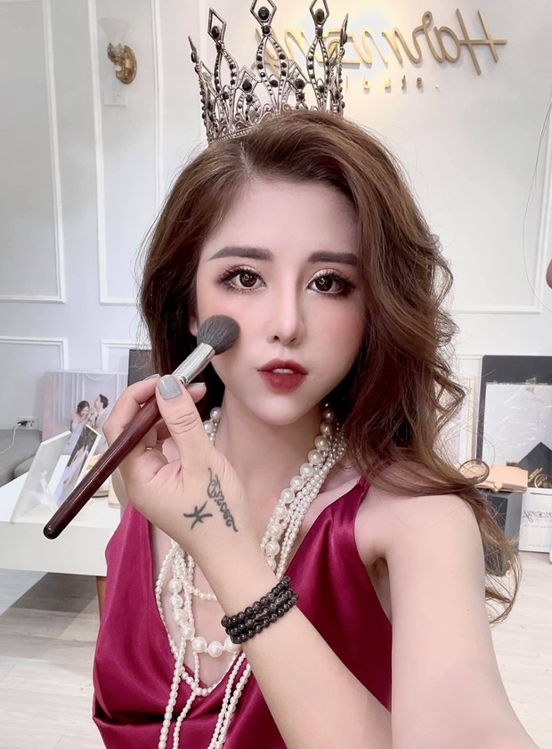 Vừa mới xác nhận ly hôn hơn 2 tuần, vợ cũ Huy Cung đã thay avatar mặc váy cưới cùng caption Cô dâu - Ảnh 6.