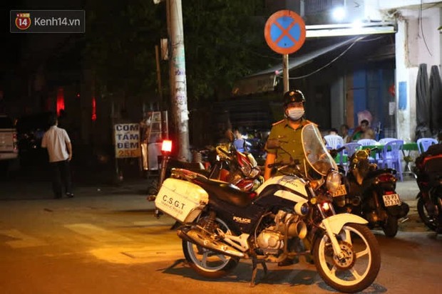 Cháy nhà ở Sài Gòn khiến ít nhất 7 người tử vong thương tâm: Khoảng 10 người mắc kẹt không thoát ra được - Ảnh 7. Cháy nhà ở Sài Gòn khiến ít nhất 7 người tử vong thương tâm: Khoảng 10 người mắc kẹt không thoát ra được - Ảnh 7.