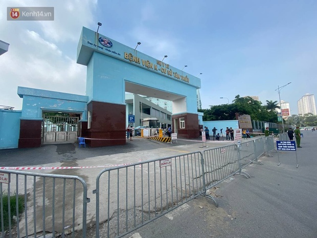 Nóng: Ghi nhận 10 ca dương tính SARS-CoV-2, bệnh viện K phong toả cả 3 cơ sở - Ảnh 2.
