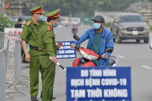 Nóng: Ghi nhận 10 ca dương tính SARS-CoV-2, bệnh viện K phong toả cả 3 cơ sở - Ảnh 3.