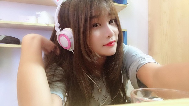 Đăng hình sexy nhưng quyết tâm che vùng nhạy cảm, nữ streamer Liên Quân khiến fan chú ý - Ảnh 1.