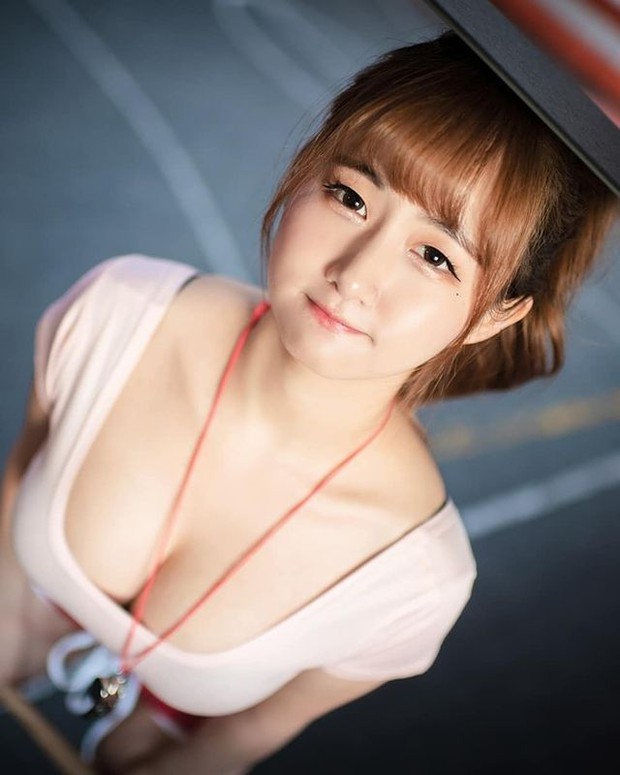 Trượt giải nhất cuộc thi người mẫu, nàng hot girl xinh đẹp đổi hướng, lấn sân sự nghiệp sang streamer, YouTuber khiến bao fan ngẩn ngơ - Ảnh 7. Trượt giải nhất cuộc thi người mẫu, nàng hot girl xinh đẹp đổi hướng, lấn sân sự nghiệp sang streamer, YouTuber khiến bao fan ngẩn ngơ - Ảnh 7.