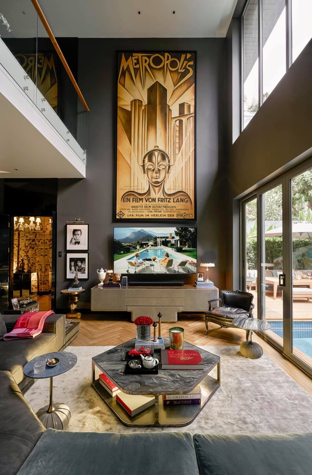 Biệt thự của Thái Công bị nhận xét là rối mắt, trông giống showroom đồ nội thất, không xứng với danh tiếng - Ảnh 2.