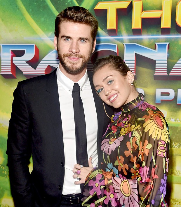 Tình yêu 10 năm xoay vòng Miley Cyrus: Lúc ngoan hiền lúc nổi loạn chấn động, nghi vấn Liam Hemsworth âm mưu kiểm soát - Ảnh 18.