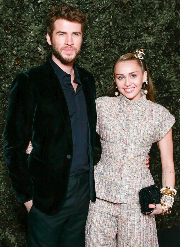 Tình yêu 10 năm xoay vòng Miley Cyrus: Lúc ngoan hiền lúc nổi loạn chấn động, nghi vấn Liam Hemsworth âm mưu kiểm soát - Ảnh 21.