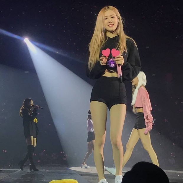 Cứ ngỡ Lisa là thánh body, nhưng hóa ra trong BLACKPINK còn có thành viên khác cao và thon thả hơn - Ảnh 12.