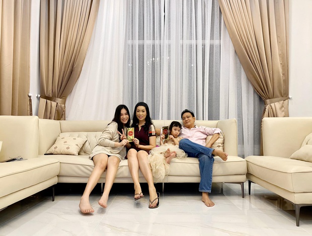 NSƯT Trịnh Kim Chi khoe biệt thự rộng 200m2 giá 10 tỷ, vị trí đắc địa gần 1 trường Đại học chỉ dành cho con nhà giàu - Ảnh 1.