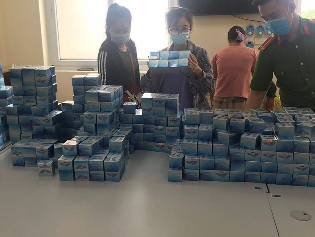 Hà Nội: Phát hiện đường dây làm giả 1 tấn mỹ phẩm, tạm giữ hình sự 3 đối tượng - Ảnh 1. Hà Nội: Phát hiện đường dây làm giả 1 tấn mỹ phẩm, tạm giữ hình sự 3 đối tượng - Ảnh 1.