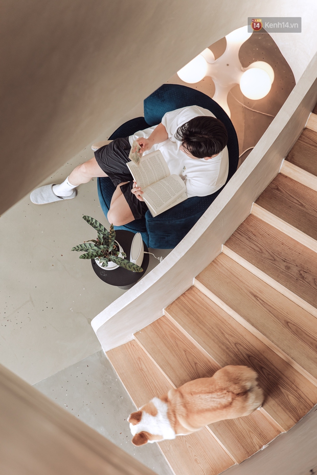 Cận cảnh penthouse 8 tỷ của Vũ Dino: Góc nào cũng chill, sofa hơn 100 triệu khiến khách chỉ muốn... làm biếng - Ảnh 11. Cận cảnh penthouse 8 tỷ của Vũ Dino: Góc nào cũng chill, sofa hơn 100 triệu khiến khách chỉ muốn... làm biếng - Ảnh 11.