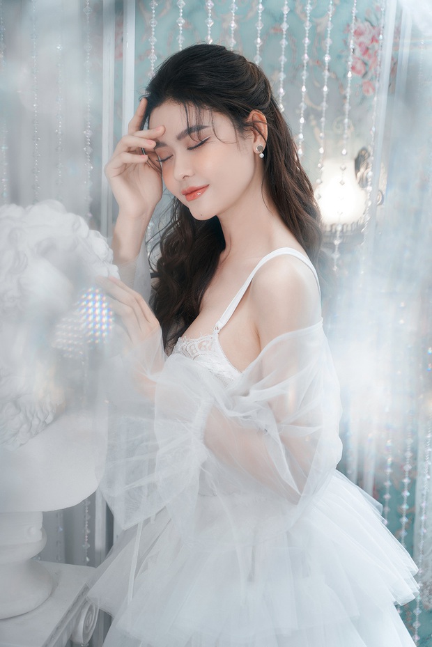 Trương Quỳnh Anh xác nhận vừa phẫu thuật tuyến giáp, hé lộ tình trạng hiện tại và tung bộ ảnh comeback nhan sắc đáng gờm - Ảnh 5. Trương Quỳnh Anh xác nhận vừa phẫu thuật tuyến giáp, hé lộ tình trạng hiện tại và tung bộ ảnh comeback nhan sắc đáng gờm - Ảnh 5.