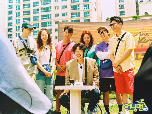 Bộ ảnh xúc động, đẹp như mơ của Lee Kwang Soo trong tập cuối ghi hình Running Man - Ảnh 3. Bộ ảnh xúc động, đẹp như mơ của Lee Kwang Soo trong tập cuối ghi hình Running Man - Ảnh 3.