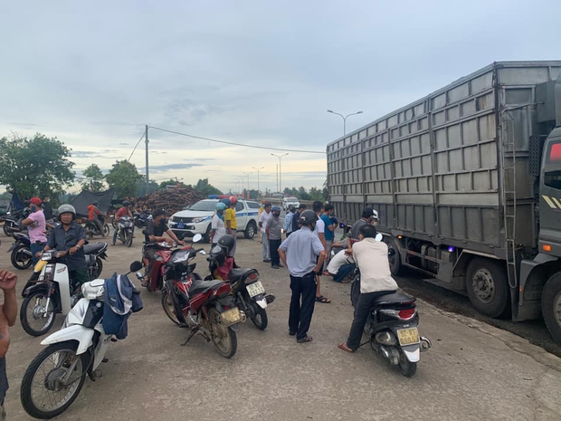 Người đàn ông bị xe tải tông chết thảm trên đường đi làm - Ảnh 2.