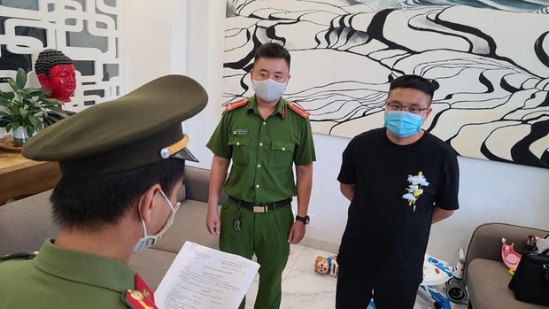 Bắt nữ Giám đốc giúp người Trung Quốc nhập cảnh trái phép dưới vỏ bọc chuyên gia - Ảnh 2. Bắt nữ Giám đốc giúp người Trung Quốc nhập cảnh trái phép dưới vỏ bọc chuyên gia - Ảnh 2.
