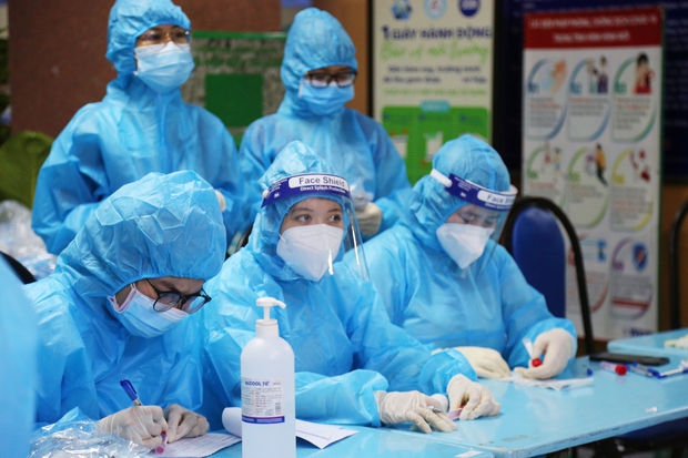 TP.HCM: Một người đàn ông tổ chức cuộc nhậu tại quận 12, phát hiện 6 ca dương tính SARS-CoV-2 - Ảnh 1. TP.HCM: Một người đàn ông tổ chức cuộc nhậu tại quận 12, phát hiện 6 ca dương tính SARS-CoV-2 - Ảnh 1.