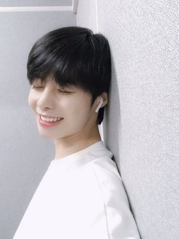 Knet ngỡ ngàng trước tin trainee Việt Hanbin sắp debut, khen giống đàn em BTS nhưng tên khó đọc quá! - Ảnh 3. Knet ngỡ ngàng trước tin trainee Việt Hanbin sắp debut, khen giống đàn em BTS nhưng tên khó đọc quá! - Ảnh 3.