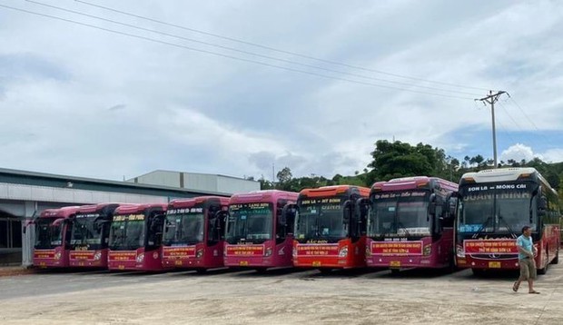 Bắc Giang lên danh sách đưa 35.000 công nhân trở về quê - Ảnh 1. Bắc Giang lên danh sách đưa 35.000 công nhân trở về quê - Ảnh 1.