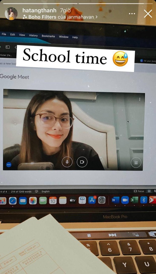 Hà Tăng thành sinh viên học online, nhan sắc con dâu nhà tỷ phú qua camera máy tính như thế nào mà dân tình tròn mắt? - Ảnh 2. Hà Tăng thành sinh viên học online, nhan sắc con dâu nhà tỷ phú qua camera máy tính như thế nào mà dân tình tròn mắt? - Ảnh 2.