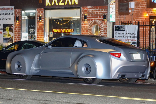 Justin Bieber cuối cùng đã lột xác: Cưỡi siêu xe 7,6 tỷ đi lượn phố cùng bà xã, nhan sắc hoàng tử nhạc Pop trở lại rồi! - Ảnh 6.