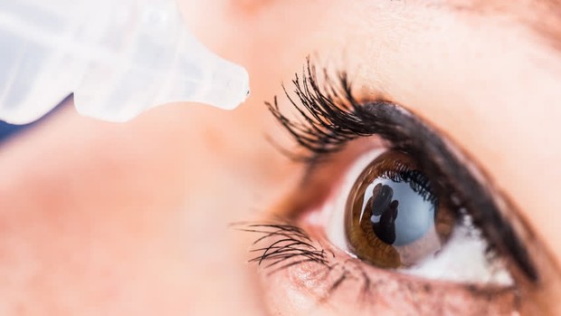 Cứ thấy mỏi mắt là nhỏ thuốc, đây là sai lầm tai hại ảnh hưởng lâu dài tới sức khỏe đôi mắt - Ảnh 2.