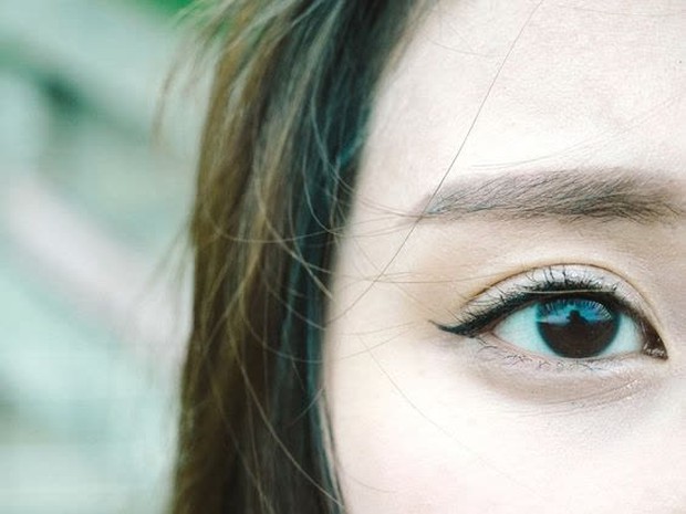 Cứ thấy mỏi mắt là nhỏ thuốc, đây là sai lầm tai hại ảnh hưởng lâu dài tới sức khỏe đôi mắt - Ảnh 3.