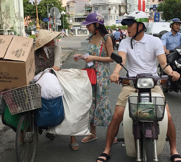 Thuỷ Tiên thừa nhận sẽ chịu đựng mọi công kích và chửi rủa mà chăm kiếm tiền, hoá ra là do cả tá câu chuyện xúc động phía sau - Ảnh 10.