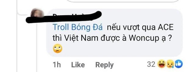Góc cười sảng: Fangirl hỏi một câu về bóng đá mà sai tới 2 kiến thức cơ bản, dàn cầu thủ Việt Nam nghe được chắc buồn dữ - Ảnh 1. Góc cười sảng: Fangirl hỏi một câu về bóng đá mà sai tới 2 kiến thức cơ bản, dàn cầu thủ Việt Nam nghe được chắc buồn dữ - Ảnh 1.