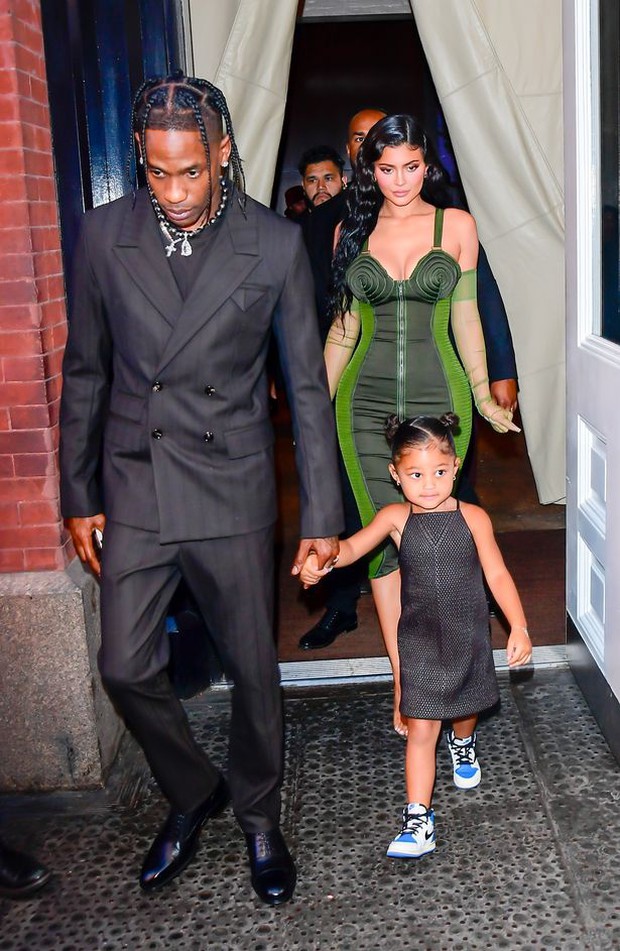 Sau 2 năm toang vì tiểu tam, Kylie Jenner và Travis Scott chính thức tái hợp, cách chàng gọi nàng báo hiệu tin vui? - Ảnh 5. Sau 2 năm toang vì tiểu tam, Kylie Jenner và Travis Scott chính thức tái hợp, cách chàng gọi nàng báo hiệu tin vui? - Ảnh 5.