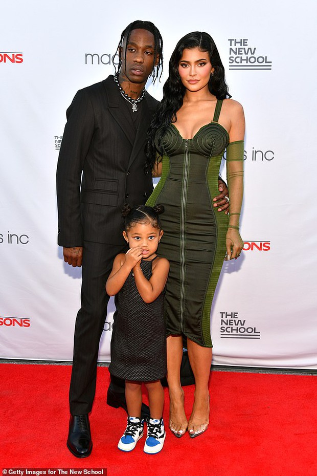 Sau 2 năm toang vì tiểu tam, Kylie Jenner và Travis Scott chính thức tái hợp, cách chàng gọi nàng báo hiệu tin vui? - Ảnh 9. Sau 2 năm toang vì tiểu tam, Kylie Jenner và Travis Scott chính thức tái hợp, cách chàng gọi nàng báo hiệu tin vui? - Ảnh 9.