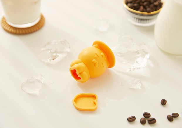 Kakao Friends có 8 món phụ kiện mùa hè cưng xỉu: Từ khuôn làm đá đến đủ loại quạt xinh quá trời - Ảnh 2.