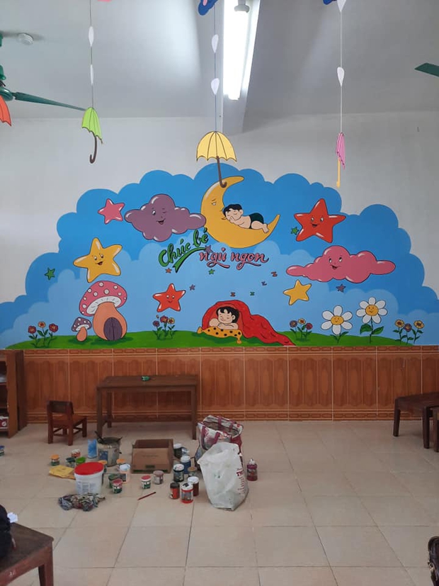 Đi cách ly tại trường mầm non, thầy giáo biến những bức tường bong tróc thành tranh vẽ đáng yêu hết nấc! - Ảnh 2. Đi cách ly tại trường mầm non, thầy giáo biến những bức tường bong tróc thành tranh vẽ đáng yêu hết nấc! - Ảnh 2.