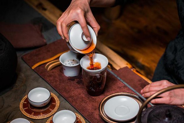 Người Nhật sống lâu nhờ uống trà nhưng có 3 thói quen uống trà không những không có lợi cho sức khỏe mà còn hại thận, nên tránh xa - Ảnh 3.