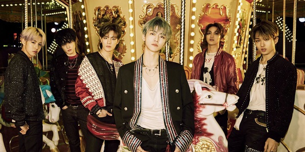 Nhóm nam nhà SM tổ chức fansign trực tiếp cho album ra mắt từ năm ngoái, fan kêu công ty hãy mau quay đầu vì dịch bệnh! - Ảnh 2. Nhóm nam nhà SM tổ chức fansign trực tiếp cho album ra mắt từ năm ngoái, fan kêu công ty hãy mau quay đầu vì dịch bệnh! - Ảnh 2.