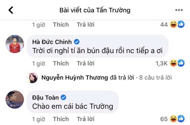 Ông chú Tấn Trường livestream thôi mà được cả dàn trai đẹp tuyển quốc gia vào bình luận tăng tương tác chóng mặt - Ảnh 4.