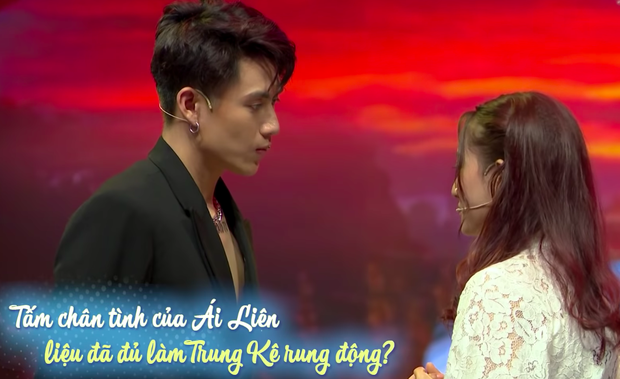 Cô gái Quảng Bình mượn ngày tận thế, quyết rước hot boy Trung Kê lên đĩa bay về nhà - Ảnh 7. Cô gái Quảng Bình mượn ngày tận thế, quyết rước hot boy Trung Kê lên đĩa bay về nhà - Ảnh 7.
