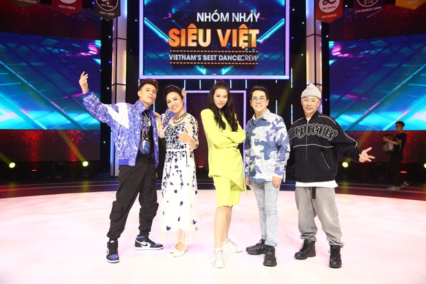 Nhóm nhảy đạt điểm tối đa khi mang tác phẩm văn học từng là nỗi ám ảnh lớp 12 lên sân khấu - Ảnh 1. Nhóm nhảy đạt điểm tối đa khi mang tác phẩm văn học từng là nỗi ám ảnh lớp 12 lên sân khấu - Ảnh 1.