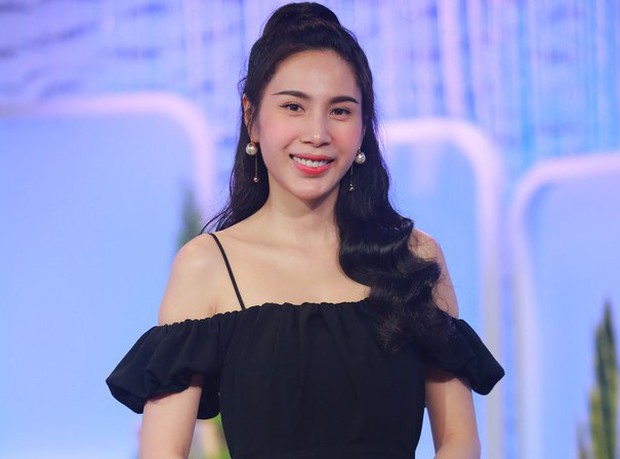 Công Vinh sau 20 năm: Từ tiền công 50k/tháng đến cơ hội tăng thu nhập bạc tỷ, 5-6 năm trước đã sở hữu 50 tỷ đồng - Ảnh 4. Công Vinh sau 20 năm: Từ tiền công 50k/tháng đến cơ hội tăng thu nhập bạc tỷ, 5-6 năm trước đã sở hữu 50 tỷ đồng - Ảnh 4.