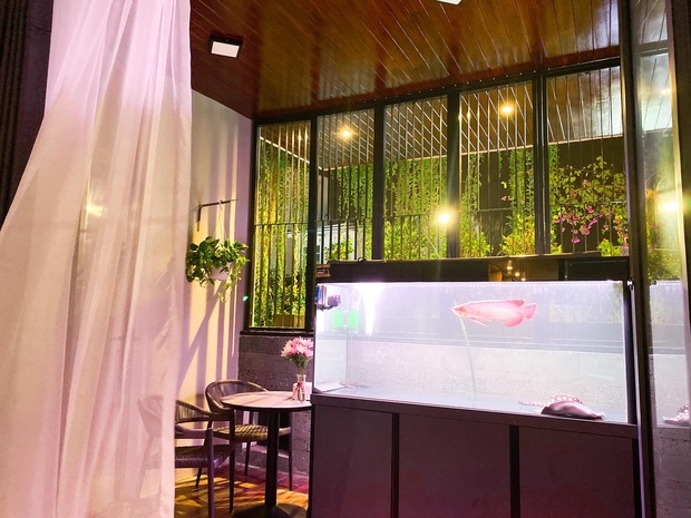 Kinh doanh tự do, vợ chồng xây nhà 4 tầng rộng 680m2, nhìn bếp với sân thượng chỉ biết khen: Đúng là nhà người ta! - Ảnh 17. Kinh doanh tự do, vợ chồng xây nhà 4 tầng rộng 680m2, nhìn bếp với sân thượng chỉ biết khen: Đúng là nhà người ta! - Ảnh 17.