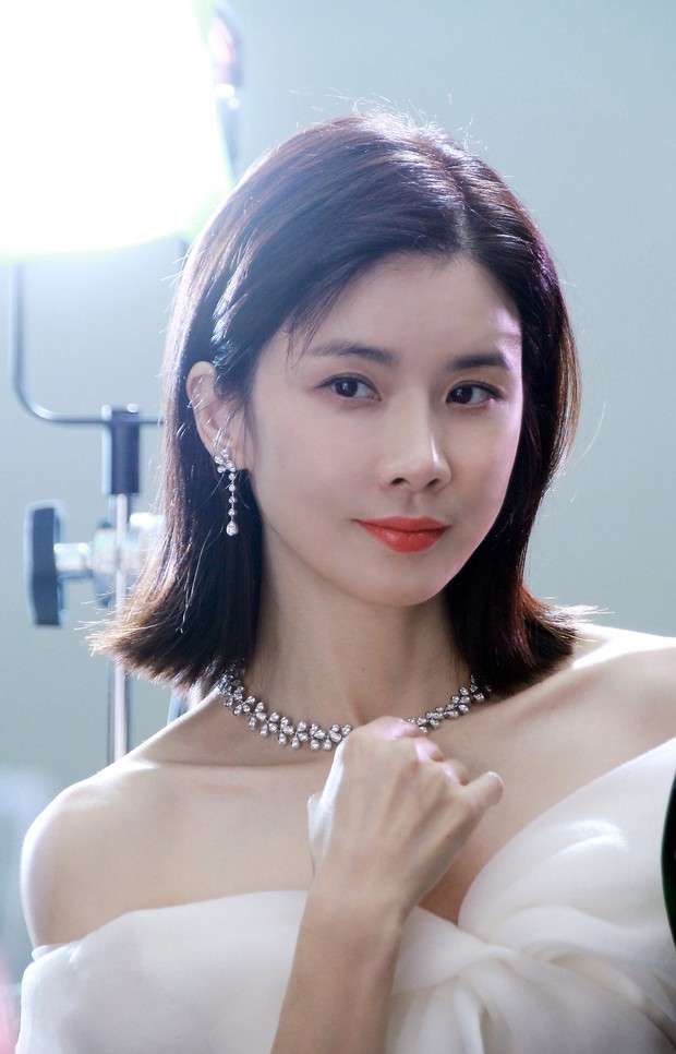 Mợ út tài phiệt của Mine Lee Bo Young: Hoa hậu bị gán mác tiểu tam, cự tuyệt tài tử Ji Sung rồi lại cùng chàng có kết đẹp như cổ tích - Ảnh 8.