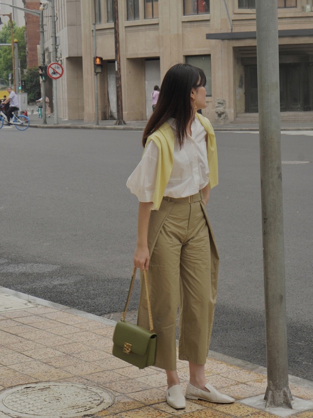 Street style Châu Á: Đồ đẹp thì nhiều mà cũng có không ít màn lên đồ khó lòng đỡ nổi! - Ảnh 4.