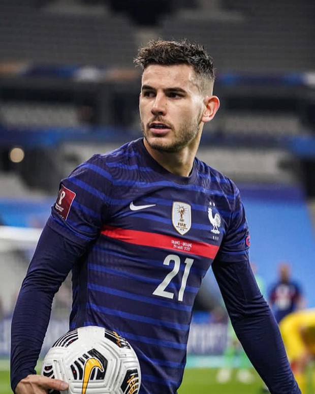 Đấu trường nhan sắc Euro 2020: Top 10 cầu thủ đẹp trai nhất - Ảnh 6.