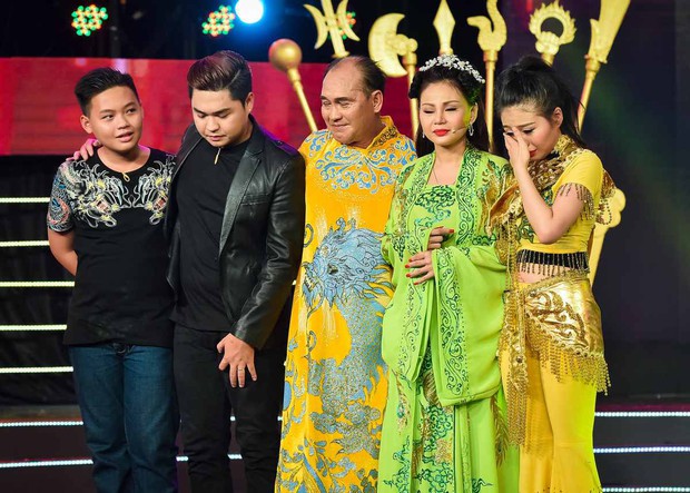 Giữa biến căng đét, netizen đào lại vở diễn duy nhất cả nhà NS Duy Phương - Lê Giang tái hợp, thì ra Trấn Thành là người đứng sau - Ảnh 5. Giữa biến căng đét, netizen đào lại vở diễn duy nhất cả nhà NS Duy Phương - Lê Giang tái hợp, thì ra Trấn Thành là người đứng sau - Ảnh 5.