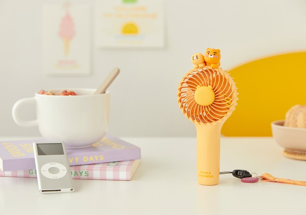 Kakao Friends có 8 món phụ kiện mùa hè cưng xỉu: Từ khuôn làm đá đến đủ loại quạt xinh quá trời - Ảnh 17.