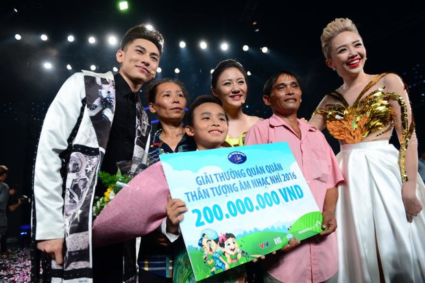 Phi Nhung mới là người góp công lớn giúp Hồ Văn Cường đăng quang Vietnam Idol Kids, nhận làm con nuôi từ trước khi trở thành Quán quân? - Ảnh 6. Phi Nhung mới là người góp công lớn giúp Hồ Văn Cường đăng quang Vietnam Idol Kids, nhận làm con nuôi từ trước khi trở thành Quán quân? - Ảnh 6.