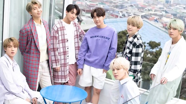 Visual của BTS cũng không cứu nổi outfit đi vào lòng đất trên sóng Nhật Bản, Knet ngán ngẩm đòi đổi ngay stylist! - Ảnh 1. Visual của BTS cũng không cứu nổi outfit đi vào lòng đất trên sóng Nhật Bản, Knet ngán ngẩm đòi đổi ngay stylist! - Ảnh 1.