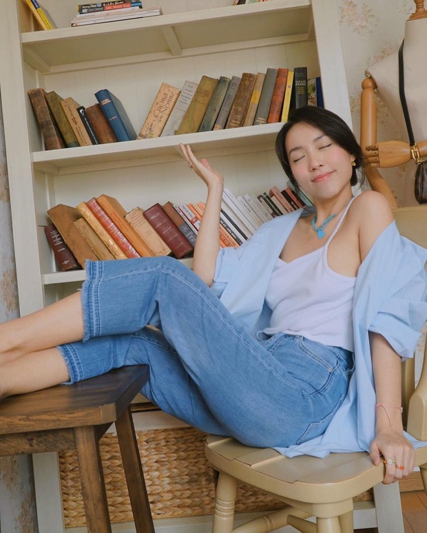 Instagram look sao Việt tuần qua: Hà Tăng ở nhà mà lên đồ sang hết nấc, vòng 1 xôi thịt của Minh Hằng chiếm sóng - Ảnh 9. Instagram look sao Việt tuần qua: Hà Tăng ở nhà mà lên đồ sang hết nấc, vòng 1 xôi thịt của Minh Hằng chiếm sóng - Ảnh 9.