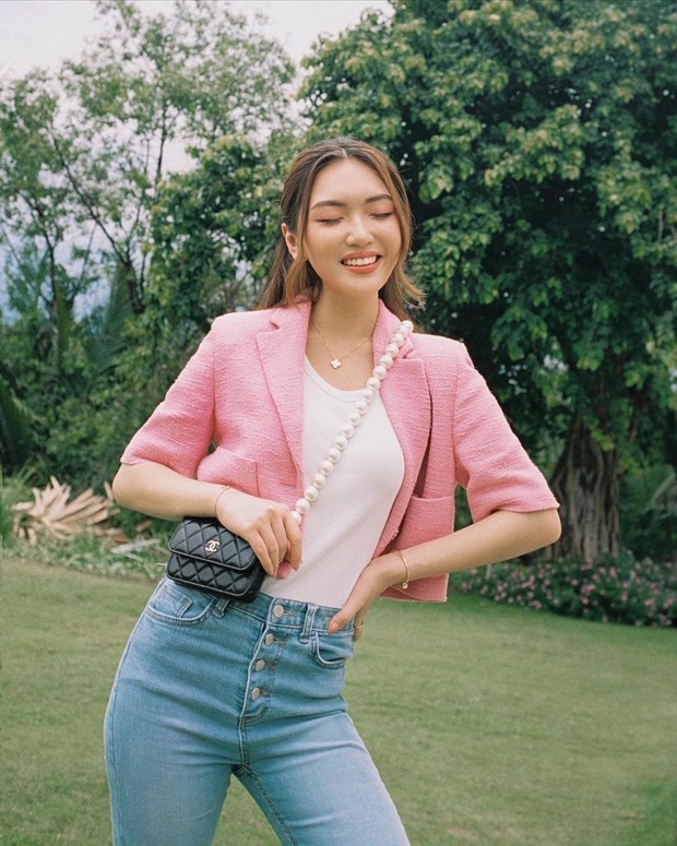 Instagram look sao Việt tuần qua: Hà Tăng ở nhà mà lên đồ sang hết nấc, vòng 1 xôi thịt của Minh Hằng chiếm sóng - Ảnh 10. Instagram look sao Việt tuần qua: Hà Tăng ở nhà mà lên đồ sang hết nấc, vòng 1 xôi thịt của Minh Hằng chiếm sóng - Ảnh 10.